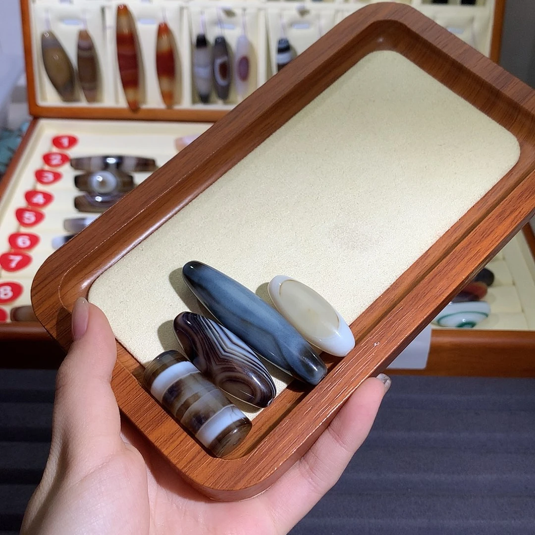 李***言玛瑙/玉髓未镶嵌颈饰