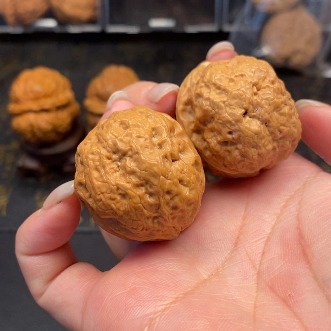 文玩核桃吊坠铁脑门