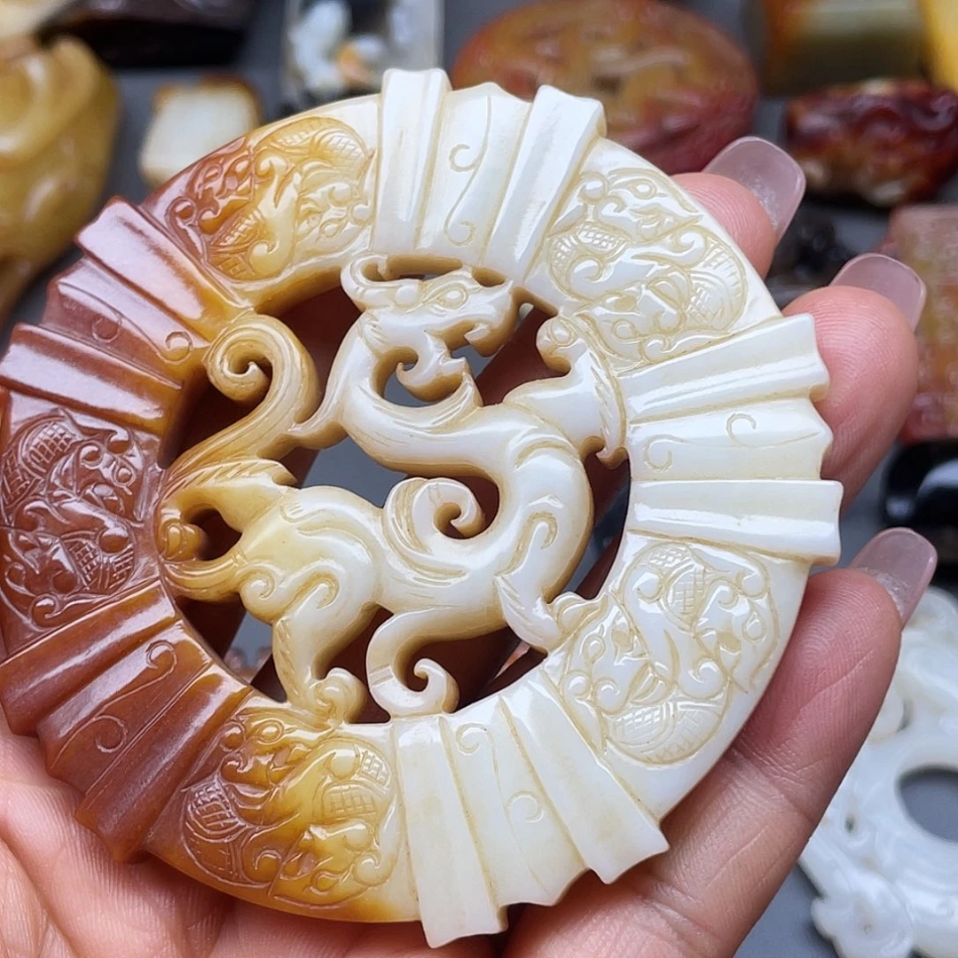 稚***虑和田玉未镶嵌颈饰