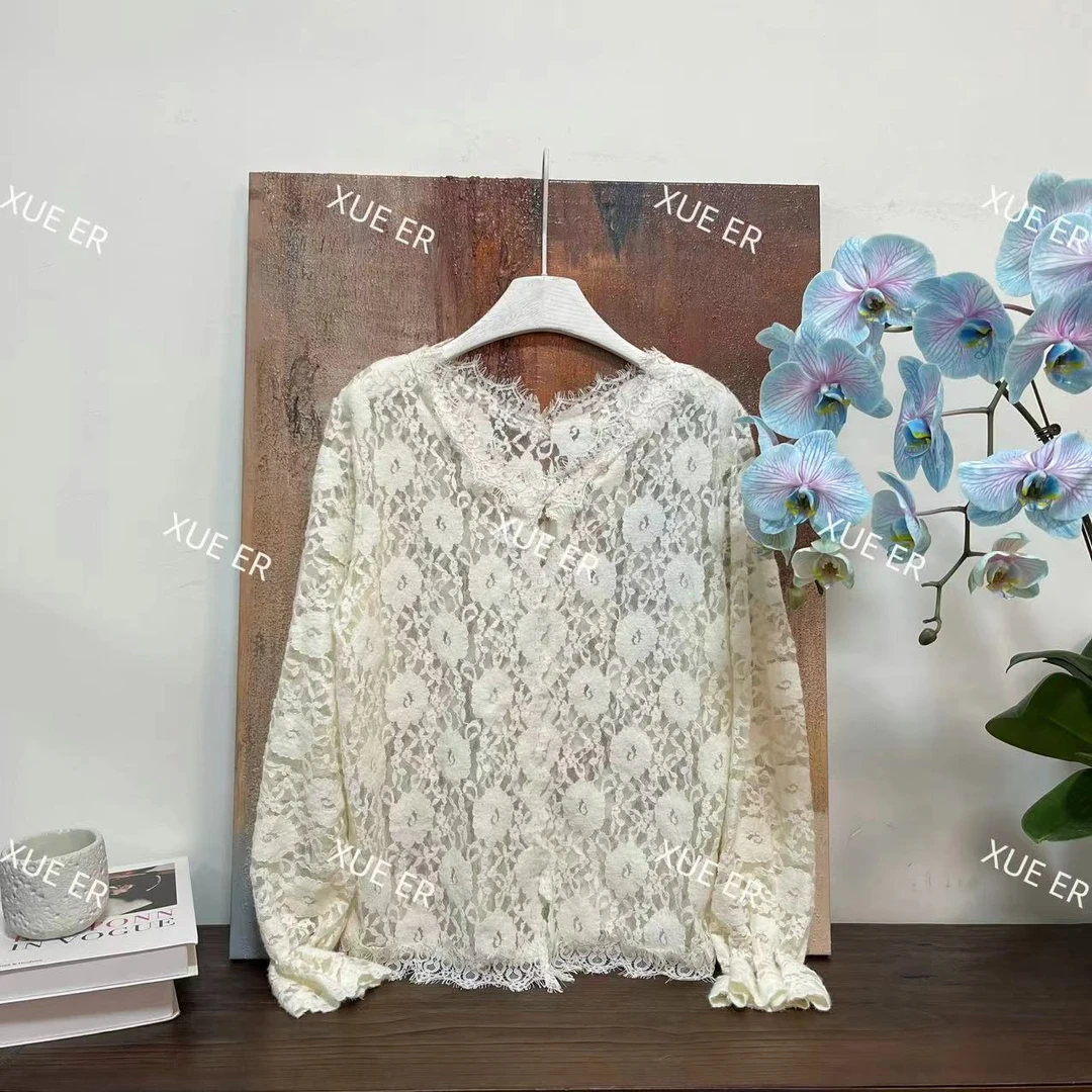 雪儿 X1601-1韩系双V设计定制花朵磨毛蕾丝打底衫