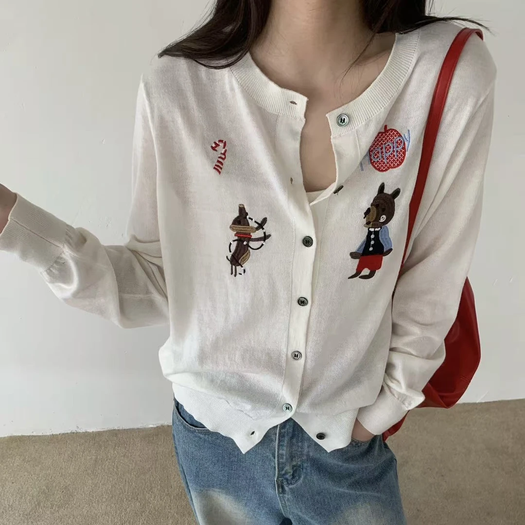 【可机洗32.8%绵羊毛】刺绣韩系纯色针织衫开衫开衫9650