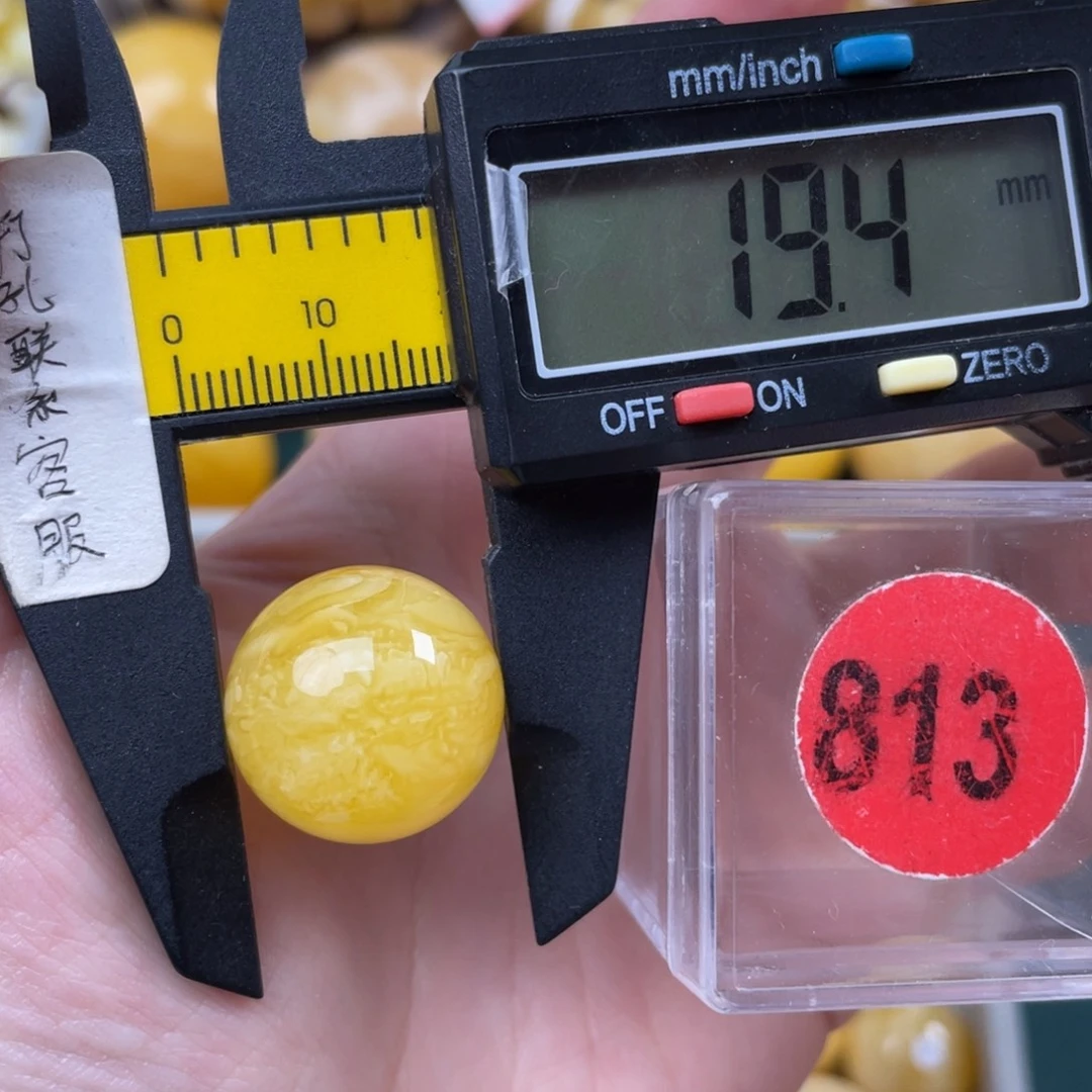 蜜蜡未镶嵌珠宝奇石