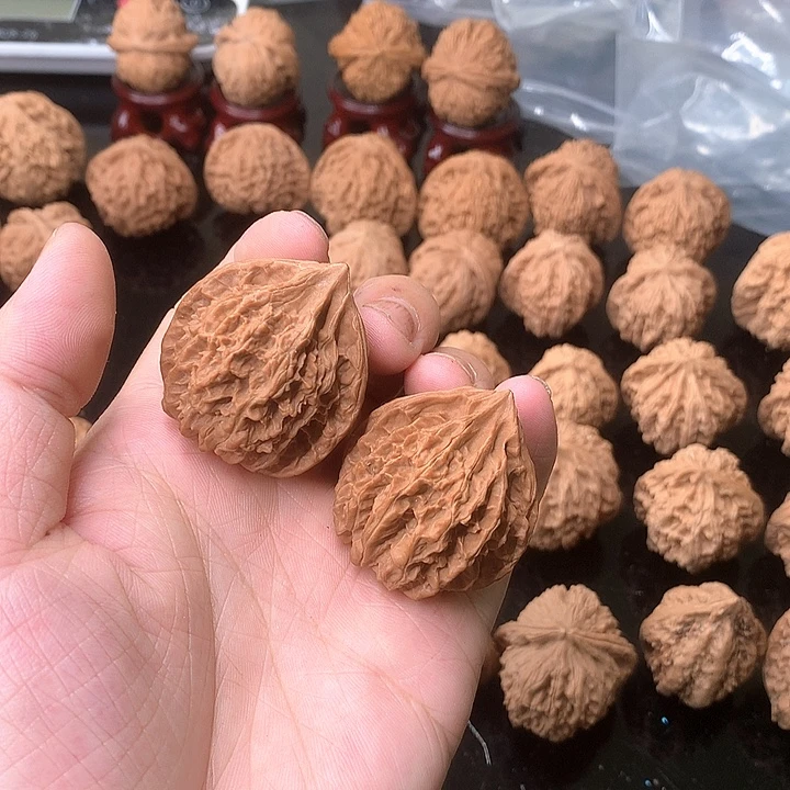 雨***声文玩核桃吊坠38灯笼