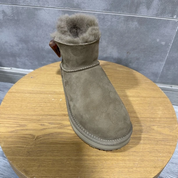 YE女士时尚休闲牛角扣雪地靴M15R