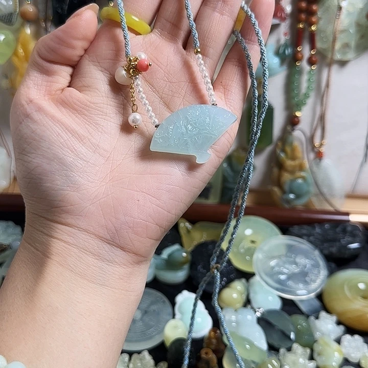 蛇纹石玉合金颈饰