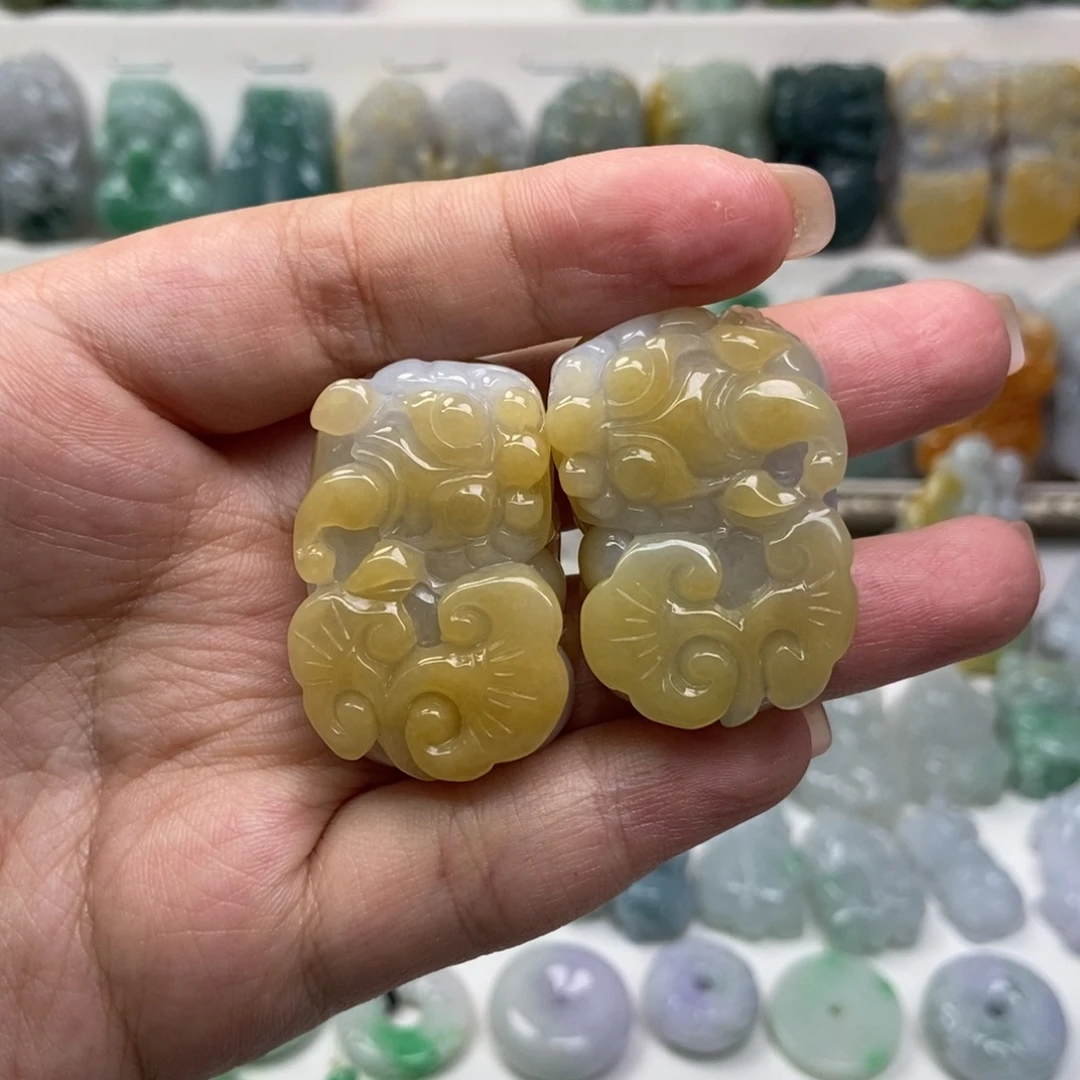 吊坠(赠链)未镶嵌翡翠