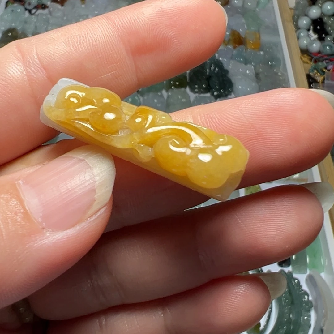 不***ᐝ颈饰未镶嵌翡翠两头孔黄翡如意手牌一个468块