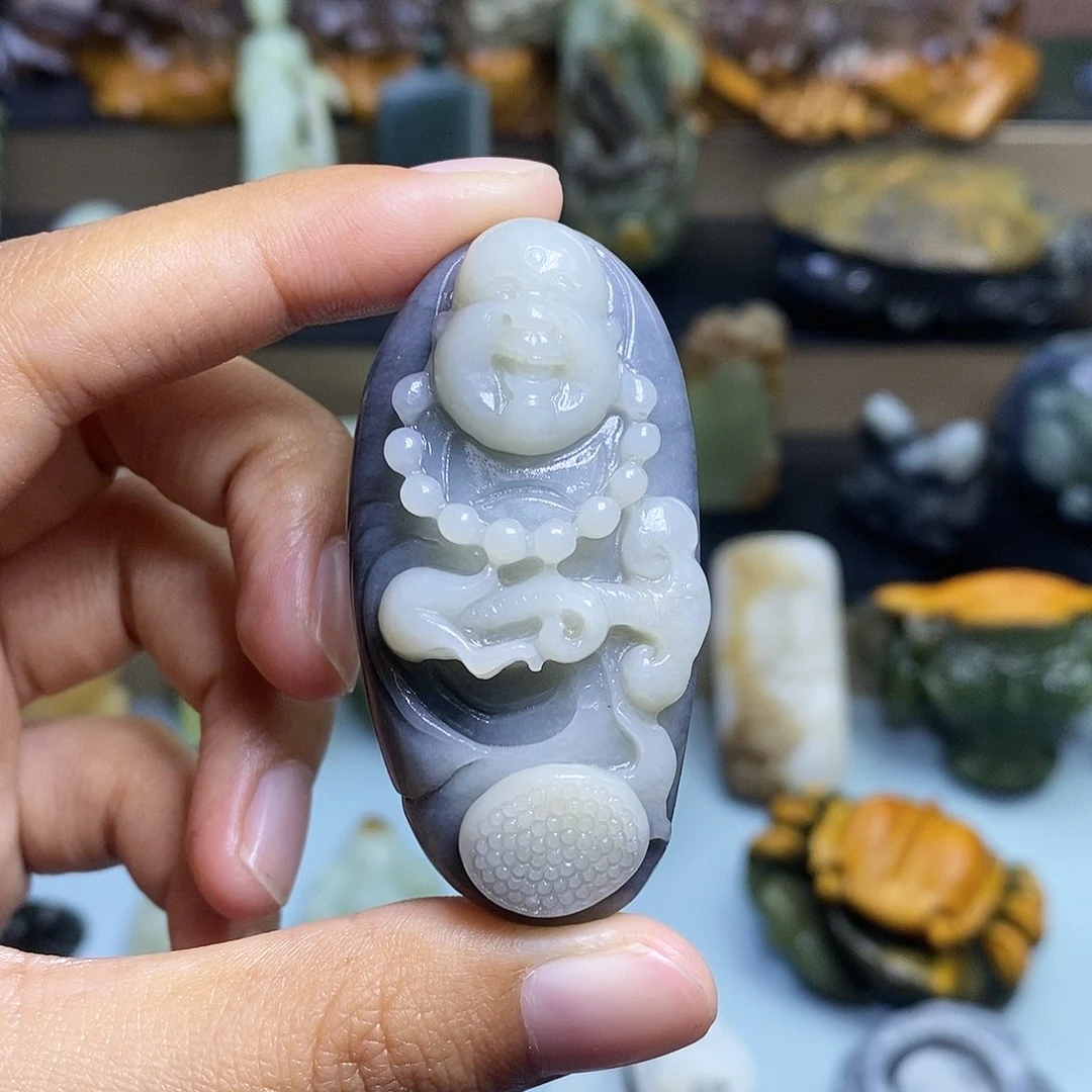 颈饰未镶嵌和田玉花*