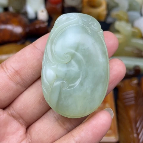 蛇纹石玉未镶嵌颈饰71