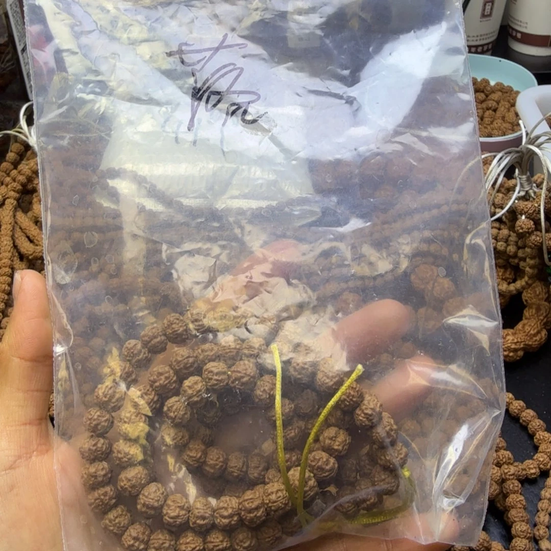 ꧔***℘吊坠金刚菩提黑玫瑰1条