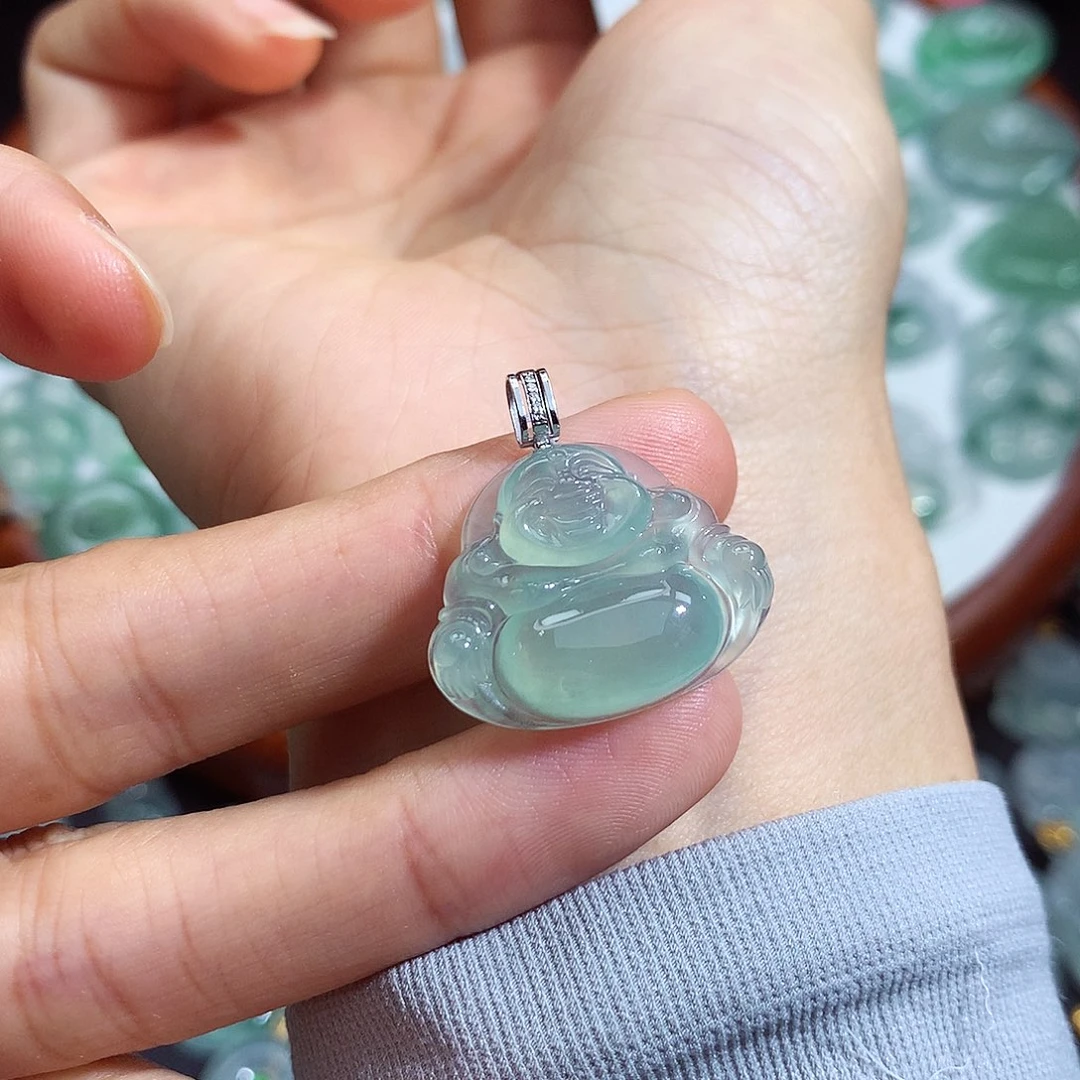 薇***伤颈饰未镶嵌翡翠佛公