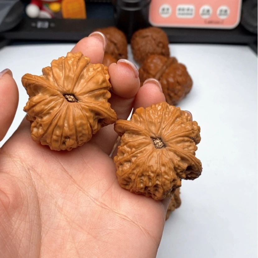 【闪购商品】好****文玩核桃玉麒麟