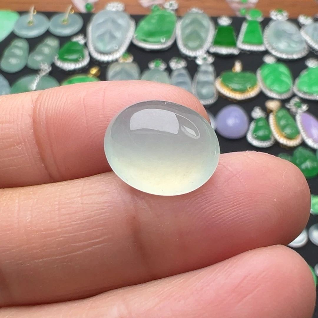 翡翠颈饰未镶嵌蛋13.9