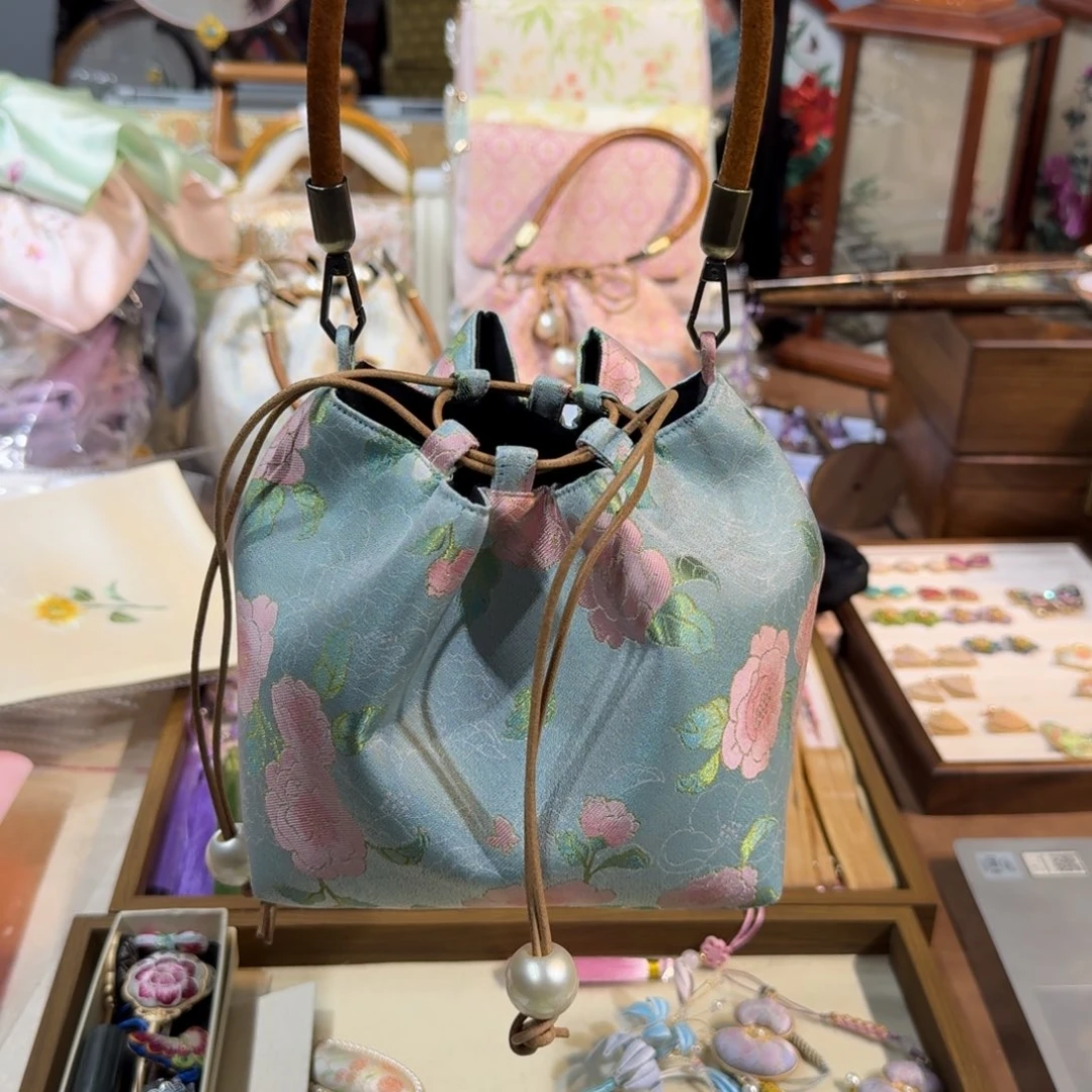 刺绣静*纯手工工艺品