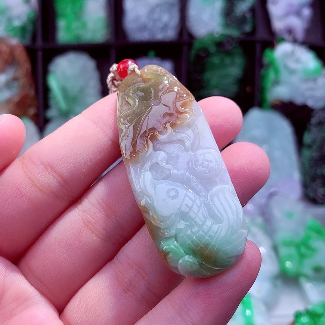 翡翠未镶嵌颈饰挂件