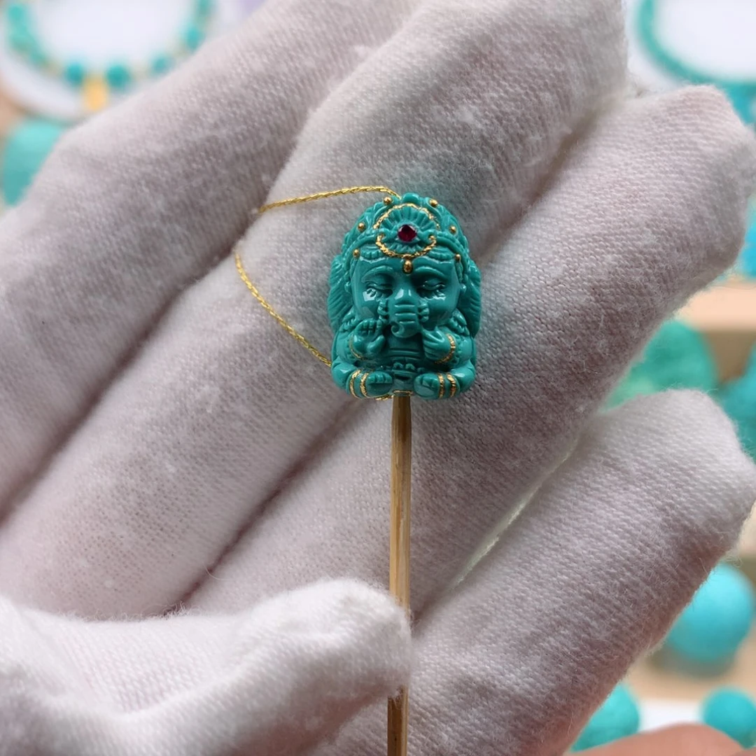 绿松石配饰未镶嵌