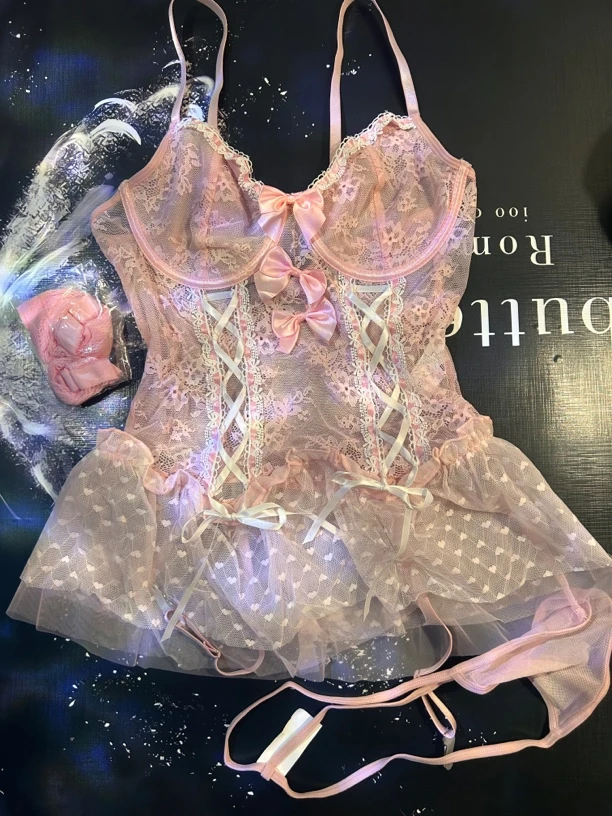 奶芙莓莓粉色.粉大码蕾丝蝴蝶结聚拢连体睡裙性感