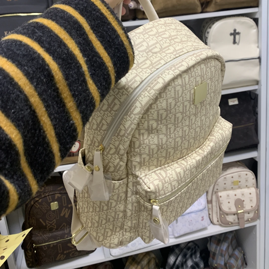 双肩包女时尚百搭大容量休闲高级感皮革书包旅行电脑包