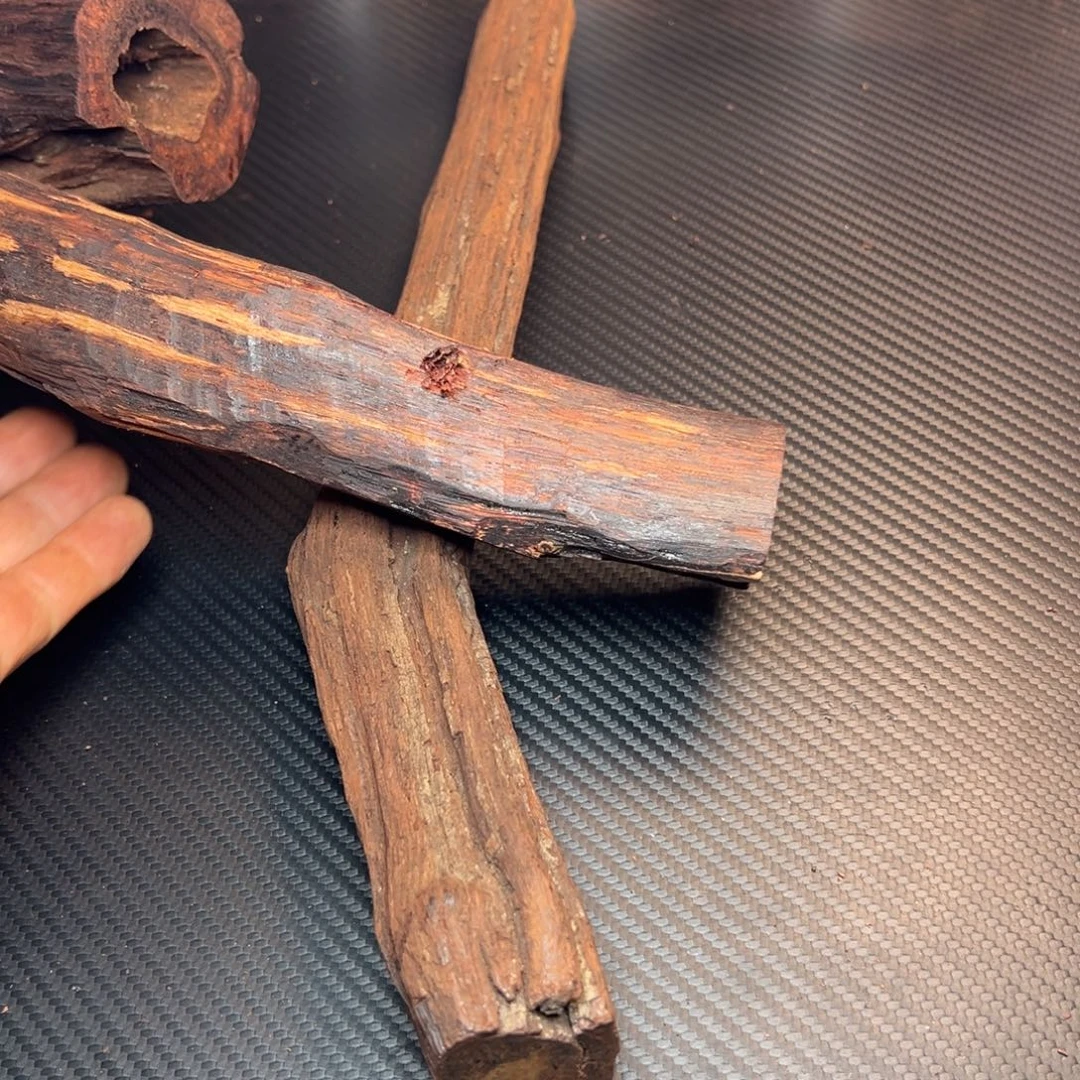 缅甸小叶降真香现场加工