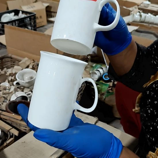 摆件盘子碗茶壶啥都有