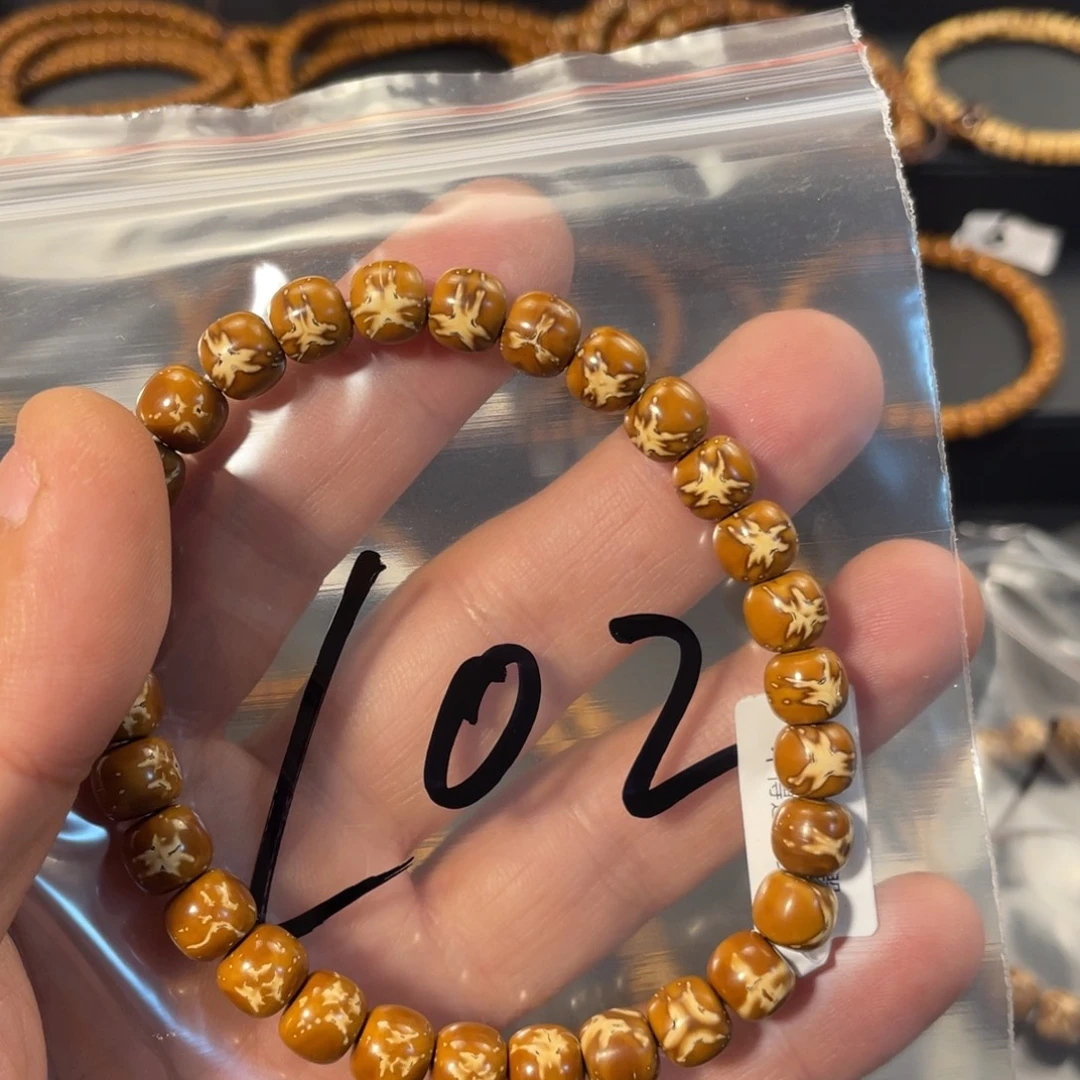 手串紫金鼠8×7实心鬼脸老型L02