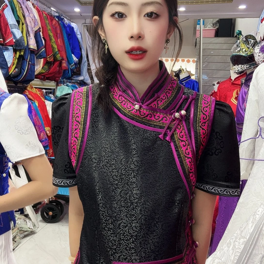 闪电购黑色紫边马甲