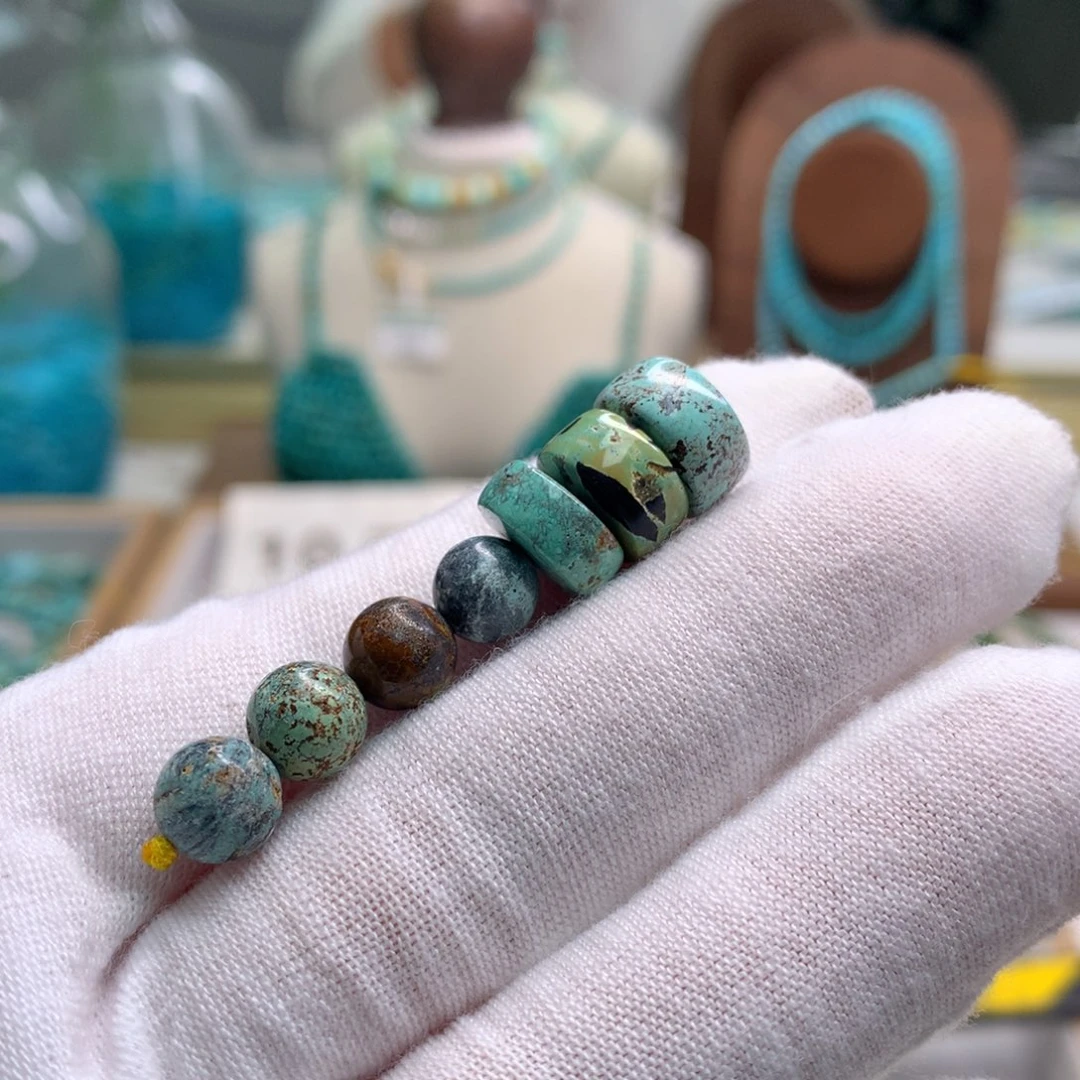 绿松石未镶嵌饰品