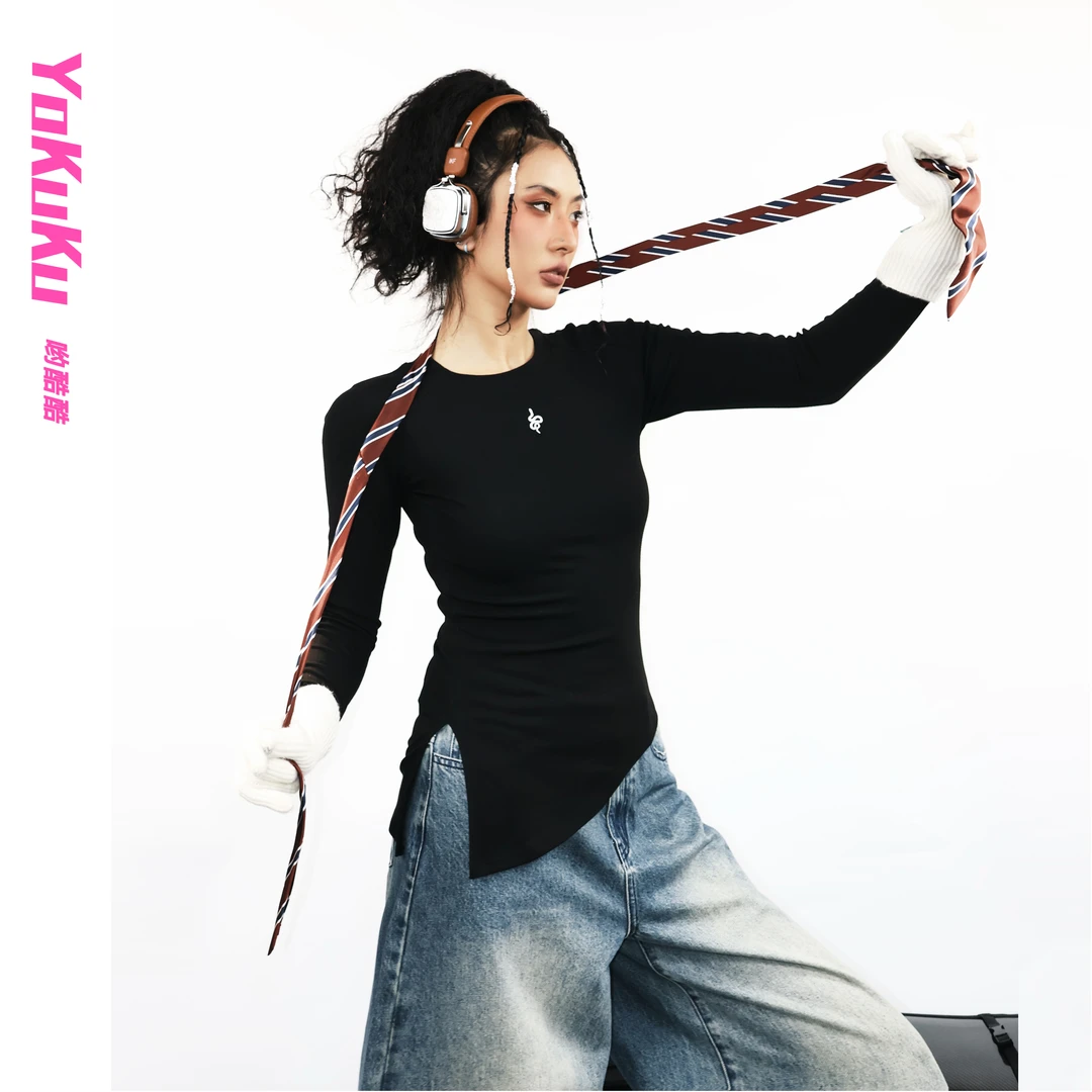 哟酷酷（画蛇添福）简约磨毛舒适保暖修身显瘦不规则长袖打底衫119