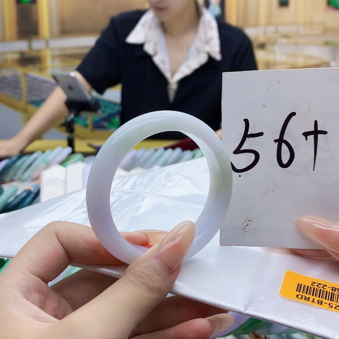 翡翠手镯未镶嵌098766789000