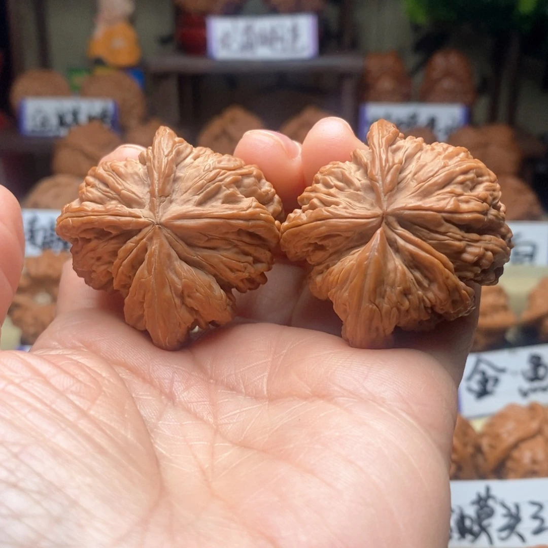 文玩核桃把件n***y楼子三棱犀牛