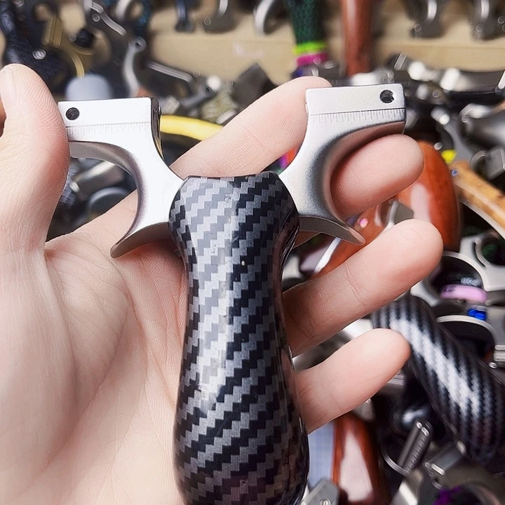 9025。         龙雀