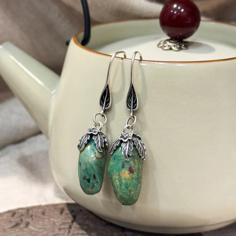 925银耳饰 <秋梦>E25598 绿色不规则石叶子耳钩古风国风