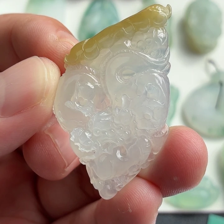 定制翡翠未镶嵌龙牌