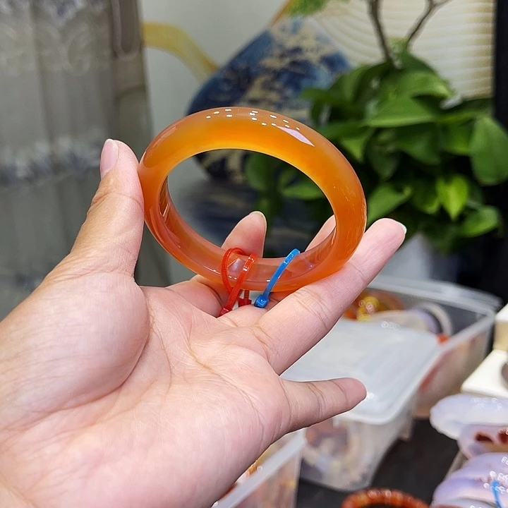 H****玛瑙/玉髓手镯未镶嵌