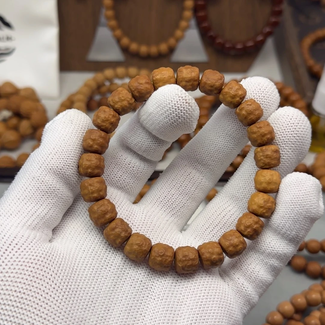 猴头核桃手串瑕疵麒麟10+有黑点