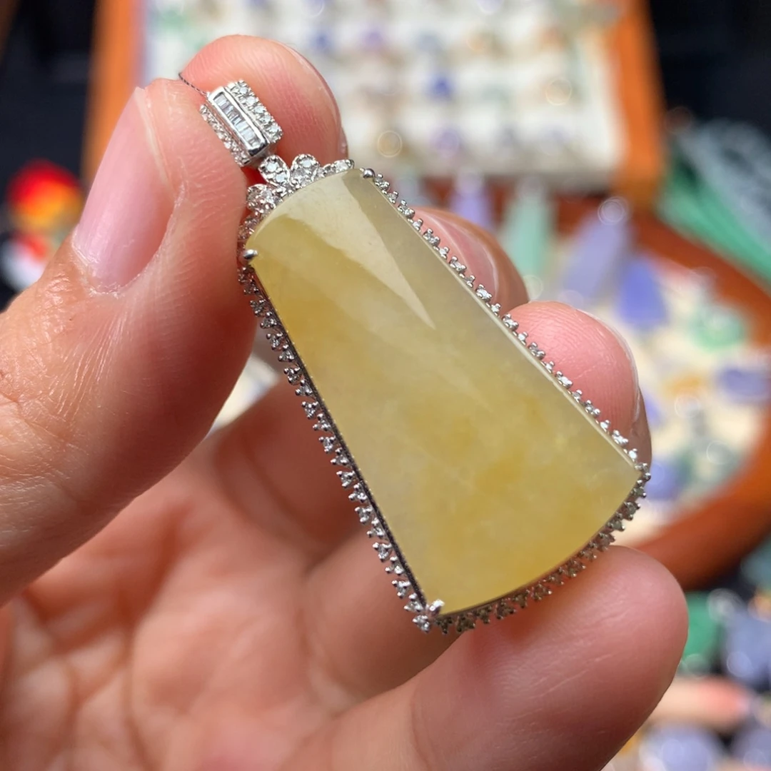 翡翠18K金镶嵌吊坠(不含链)