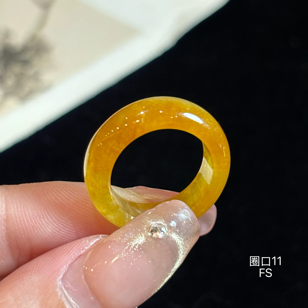 《缅甸翡翠珠宝严选》冰黄翡简约款戒圈（下单咨询客服）FS