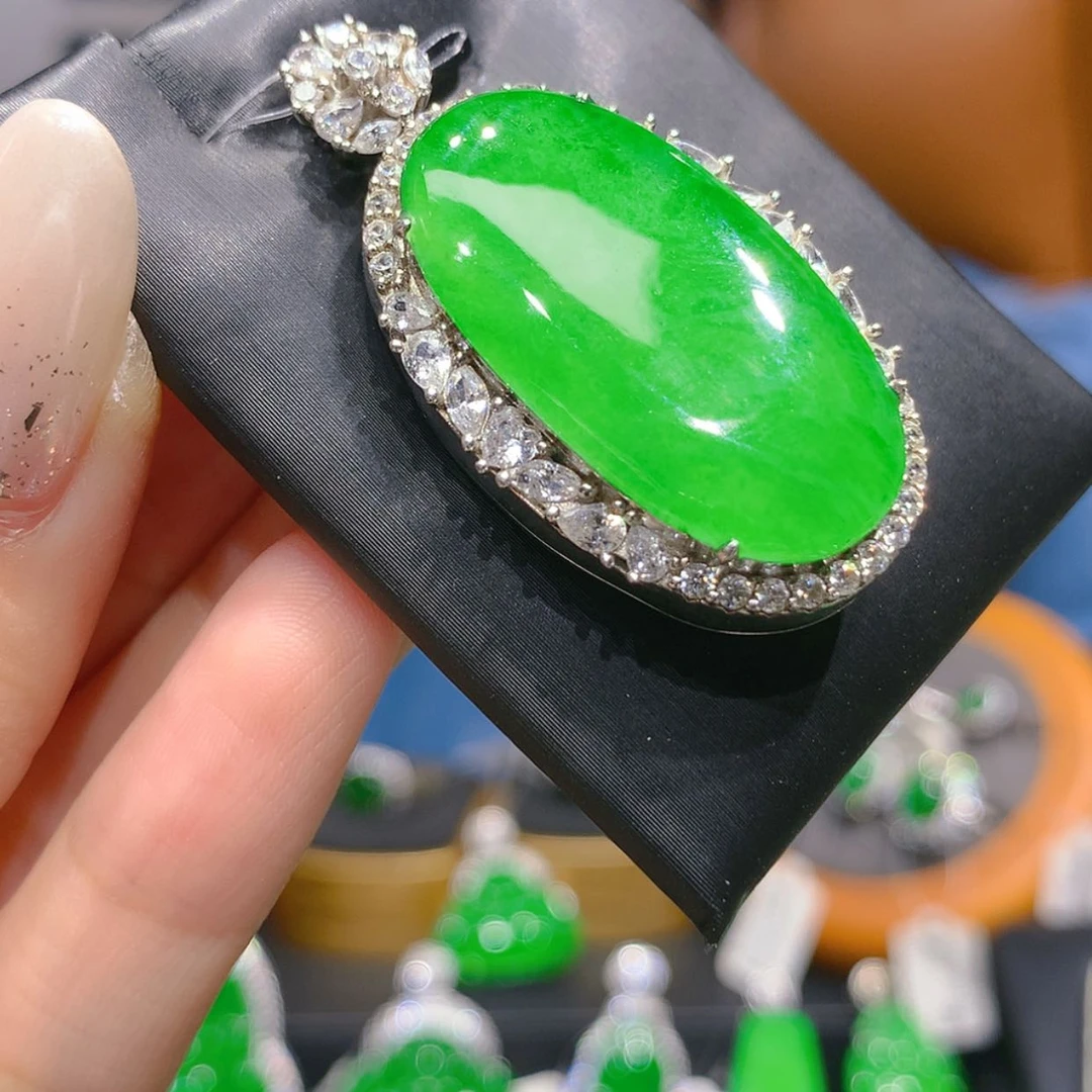 【闪购商品】颈饰银S925镶嵌翡翠6柒姐