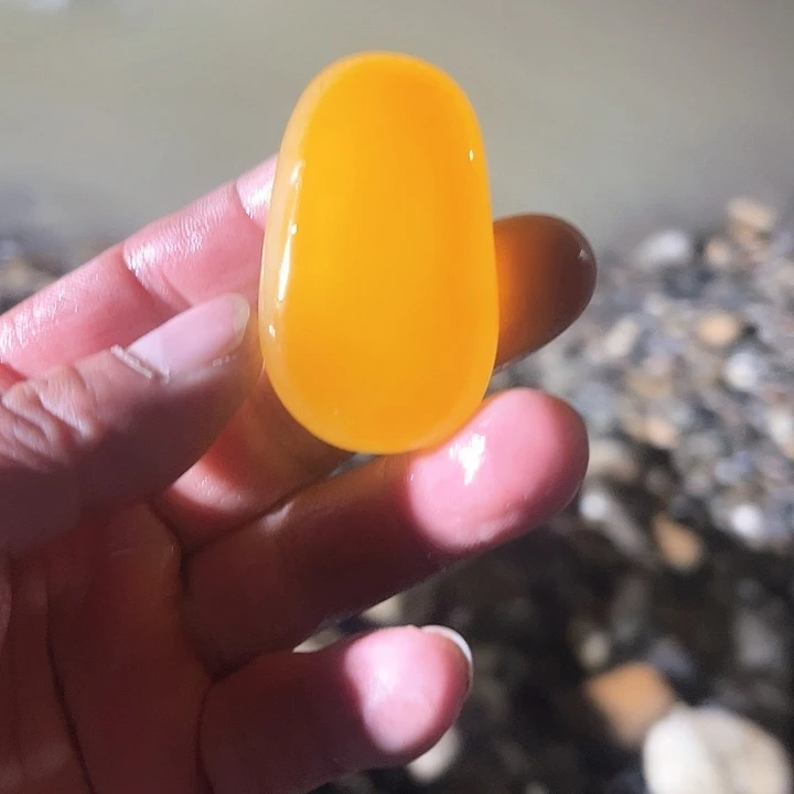 未镶嵌和田玉（糖玉）珠宝奇石