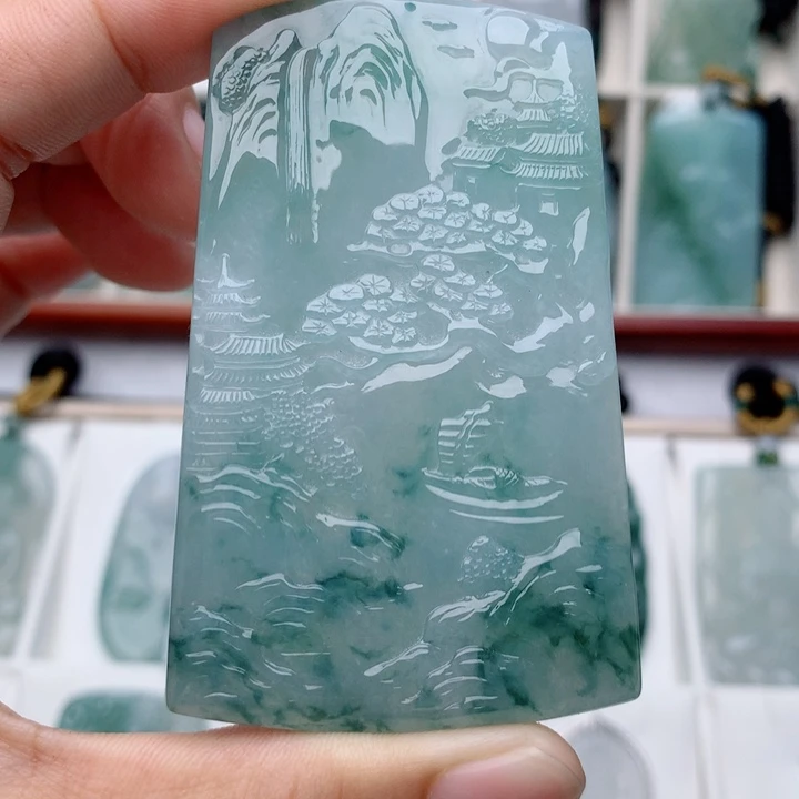 鲨***.颈饰未镶嵌翡翠山水