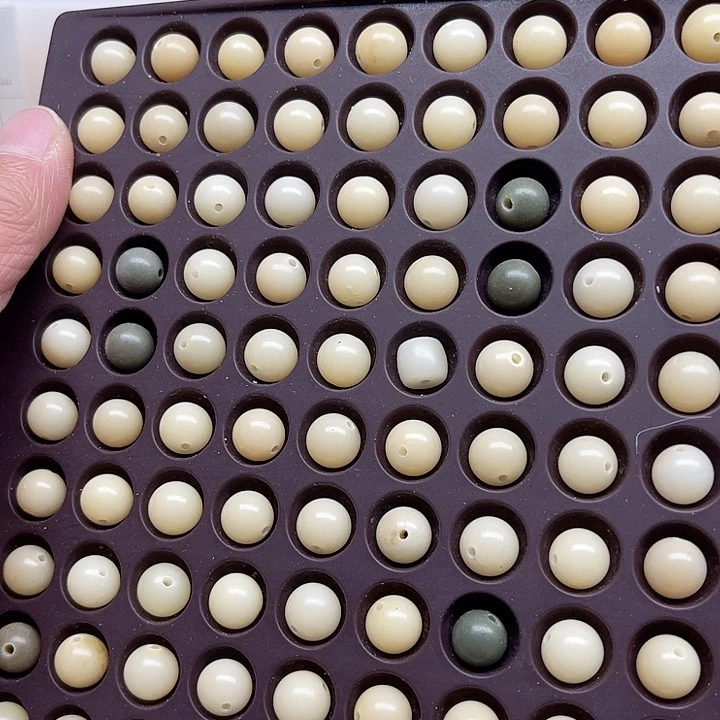 白玉菩提吊坠瑕疵10奶黄圆珠100颗卡灯牌宠100颗