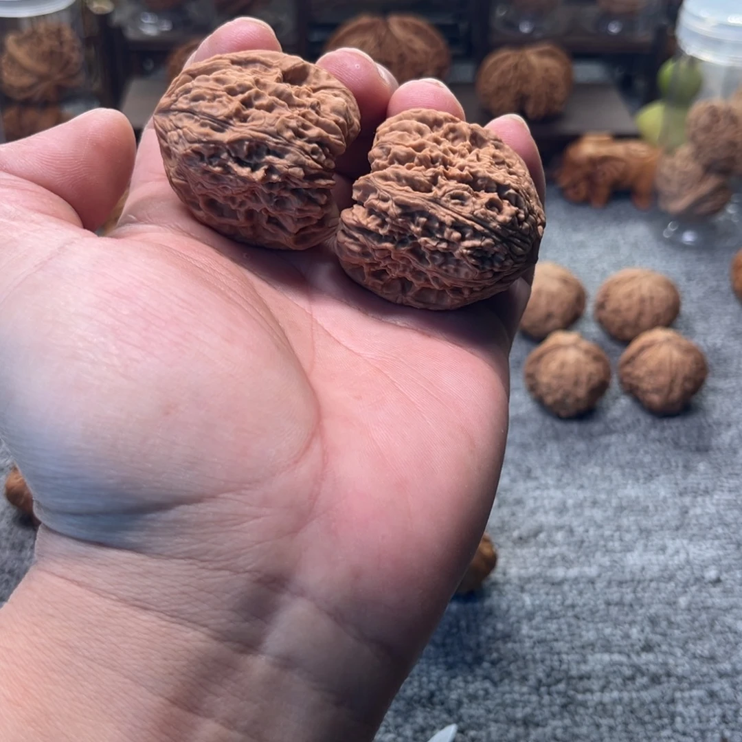 文玩核桃把件逐鹿南疆