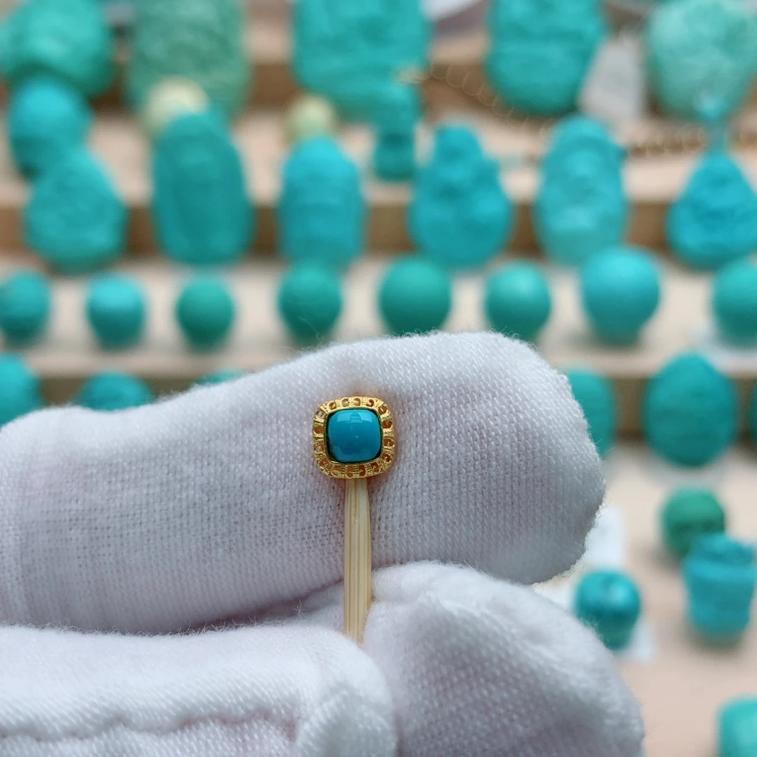 绿松石18K金镶嵌配饰