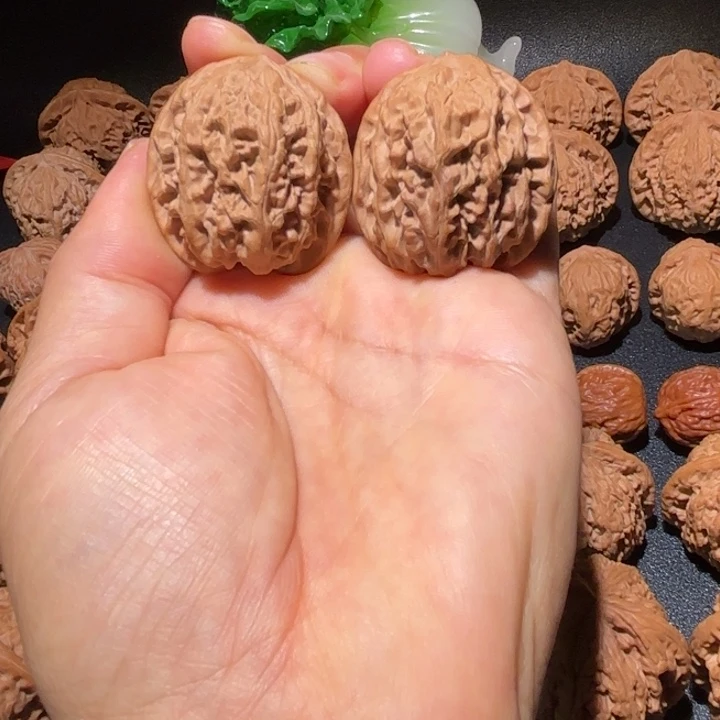 菩提籽类文玩核桃吊坠野牛35