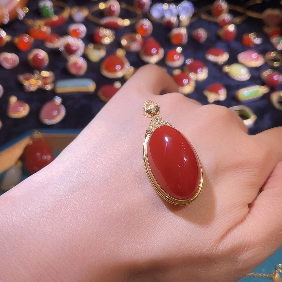 南红玛瑙18K金镶嵌吊坠(不含链)