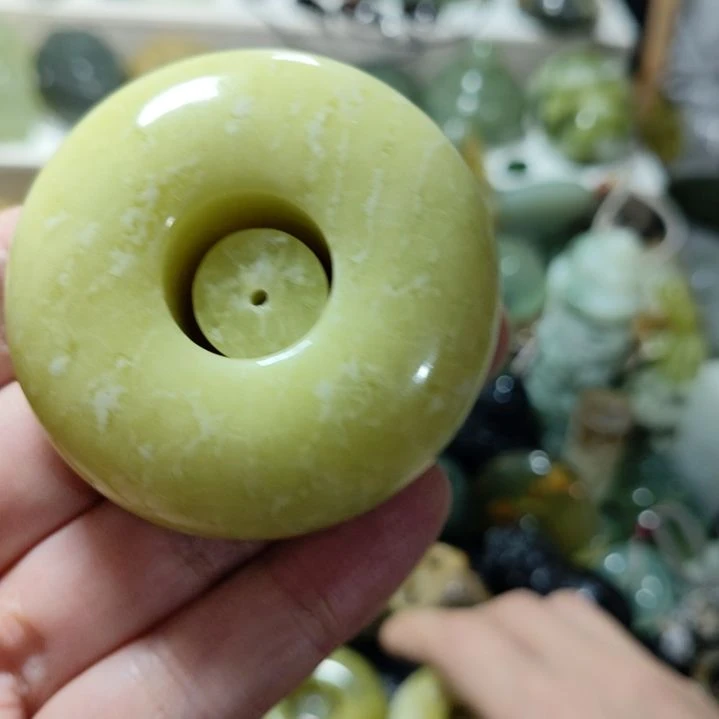 岫玉平安扣未镶嵌一***子