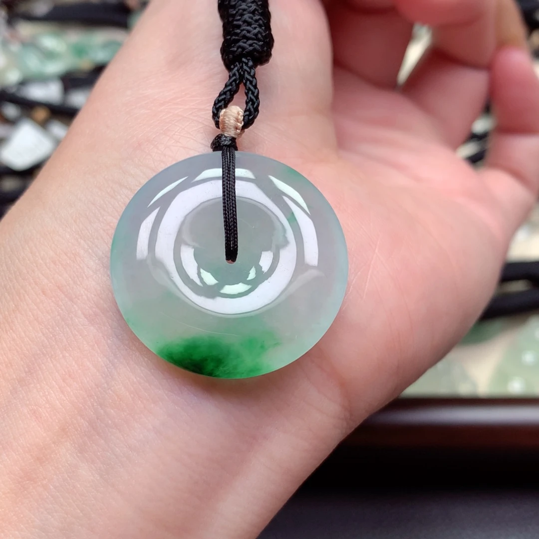 翡翠未镶嵌颈饰扣子