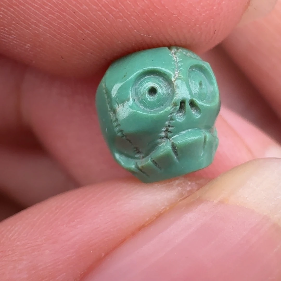 绿松石未镶嵌颈饰直径8左右雕刻件福利不退不换的款