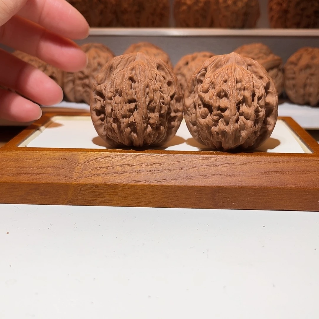 41麦穗虎头，粗筋厚棱……