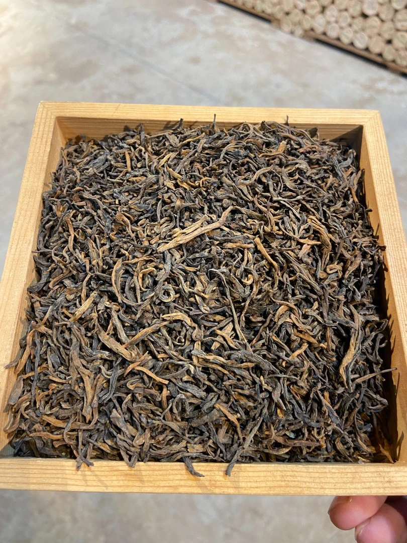 国有林宫廷茶皇 散茶 熟茶2018年  普洱茶